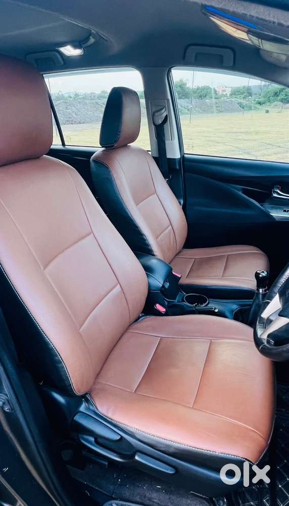 Toyota Innova Crysta 2.4 V 2018