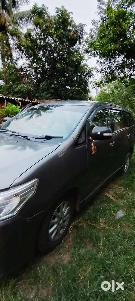 Toyota Innova 2014 Diesel 150000 Km Driven