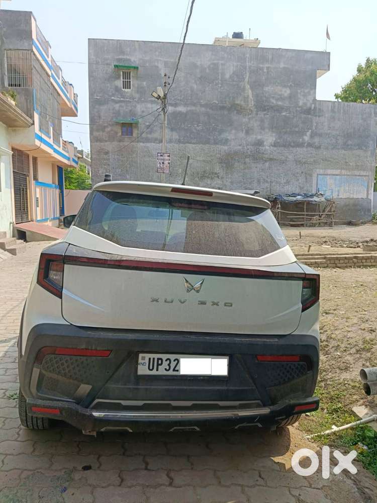 Mahindra Xuv 3xo Mx3 Petrol (2024 Model) For Sale. First Owner