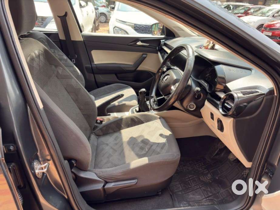 Skoda Slavia Ambition 1.0l Tsi Mt, 2022, Petrol