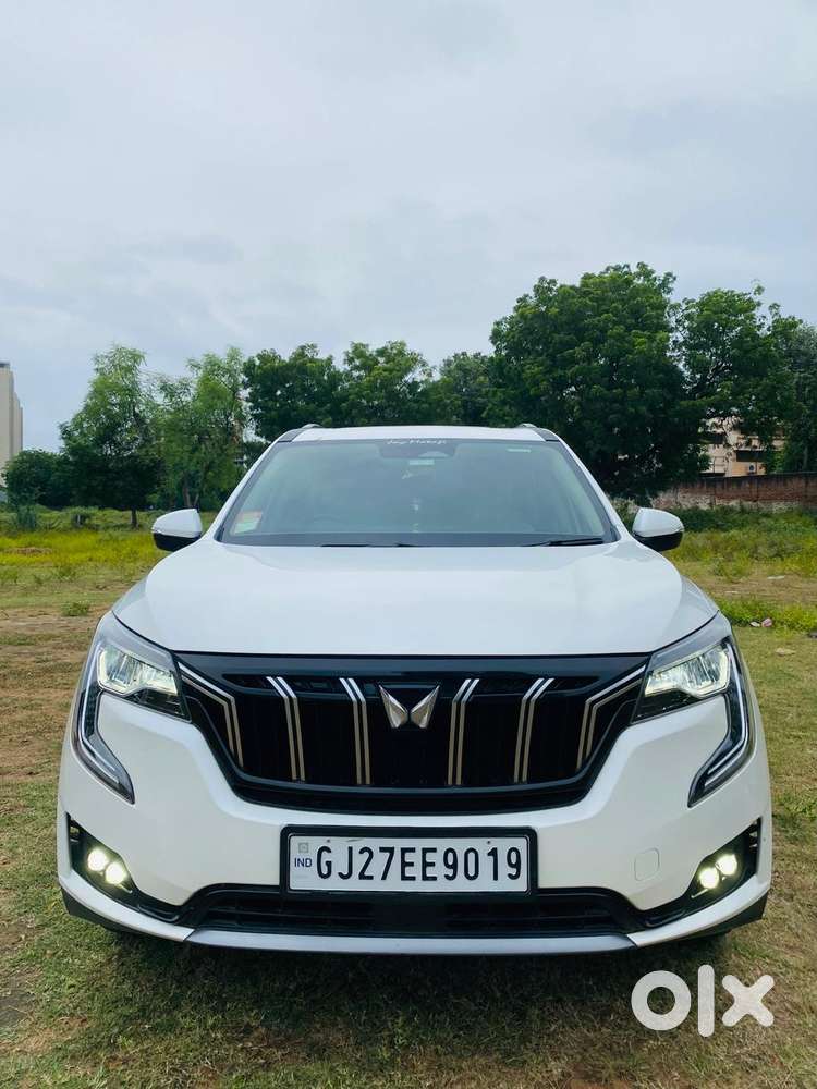 Mahindra Xuv700 2.0 Ax 7 Petrol Mt Str, 2024, Petrol