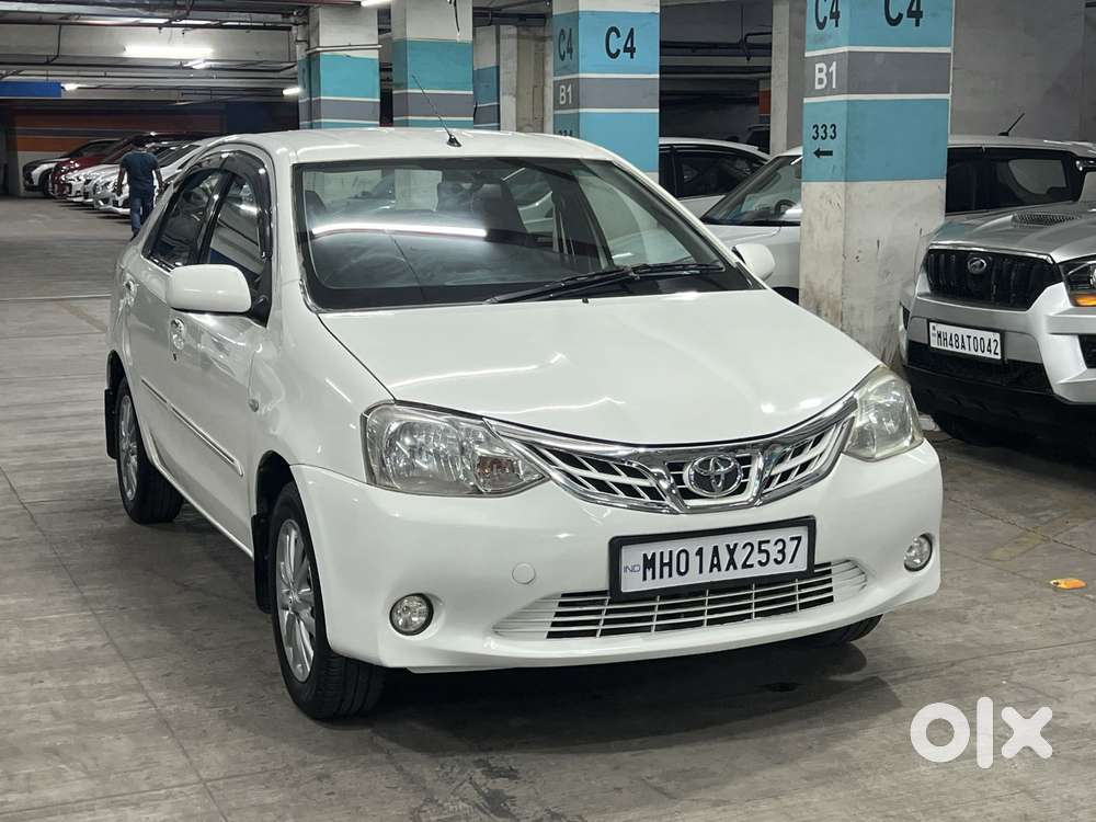 Toyota Etios V, 2011, Petrol