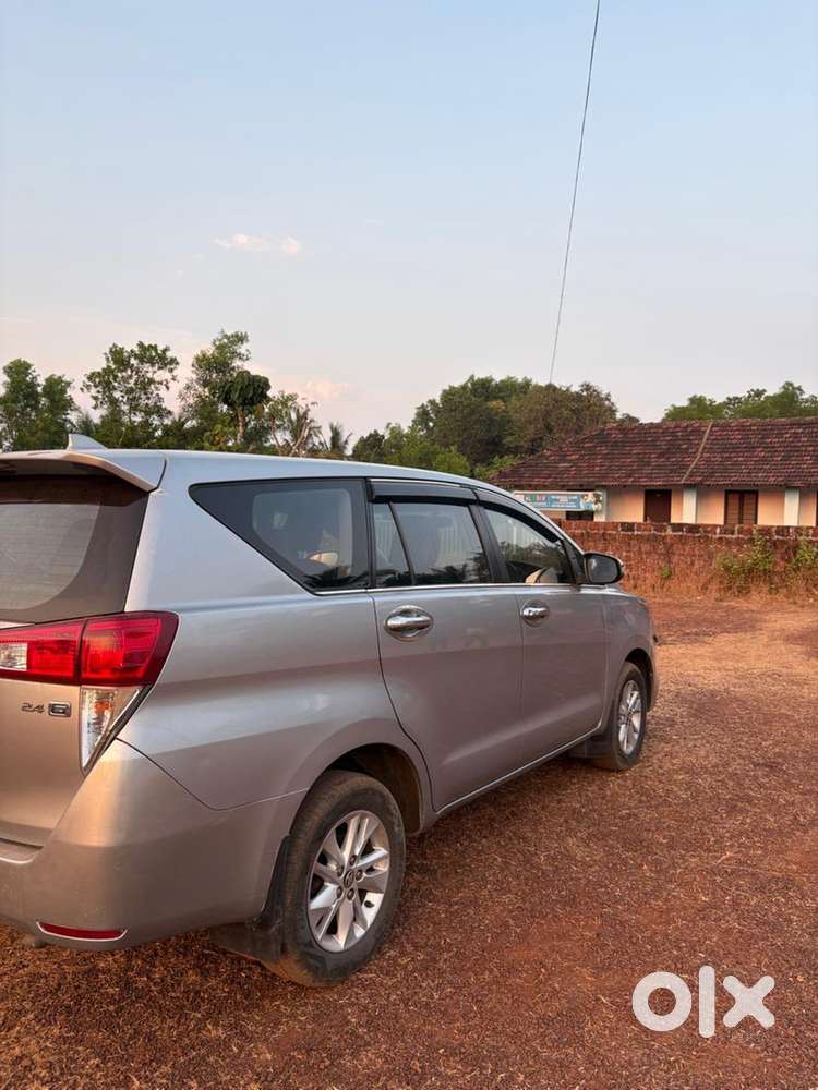 Toyota Innova Crysta 2017