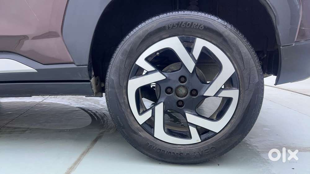 Nissan Magnite 1.0 Xv Premium Turbo Cvt, 2021, Petrol