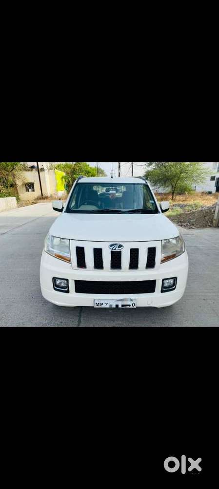 Mahindra Tuv 300 Mhawk100 T8 Amt, 2016, Diesel