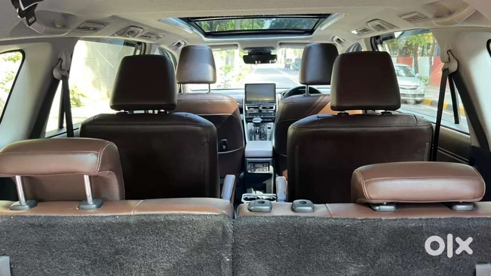 Toyota Innova Hycross 2.0 Zx (o) Hybrid 7 Str, 2024, Petrol