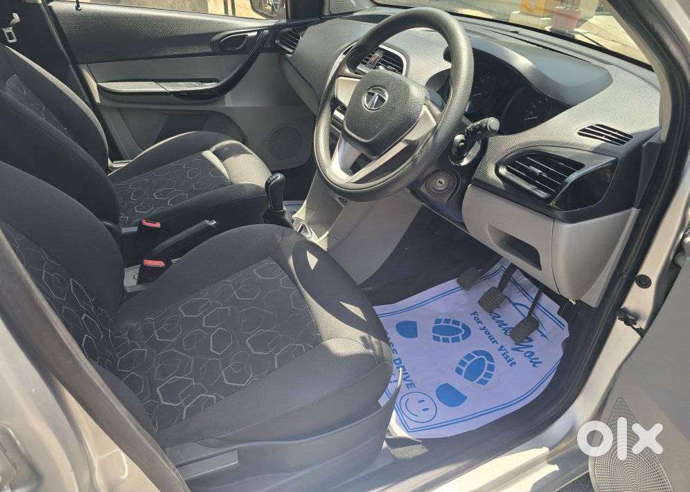 Tata Tiago 1.2 Revotron Xt, 2017, Petrol