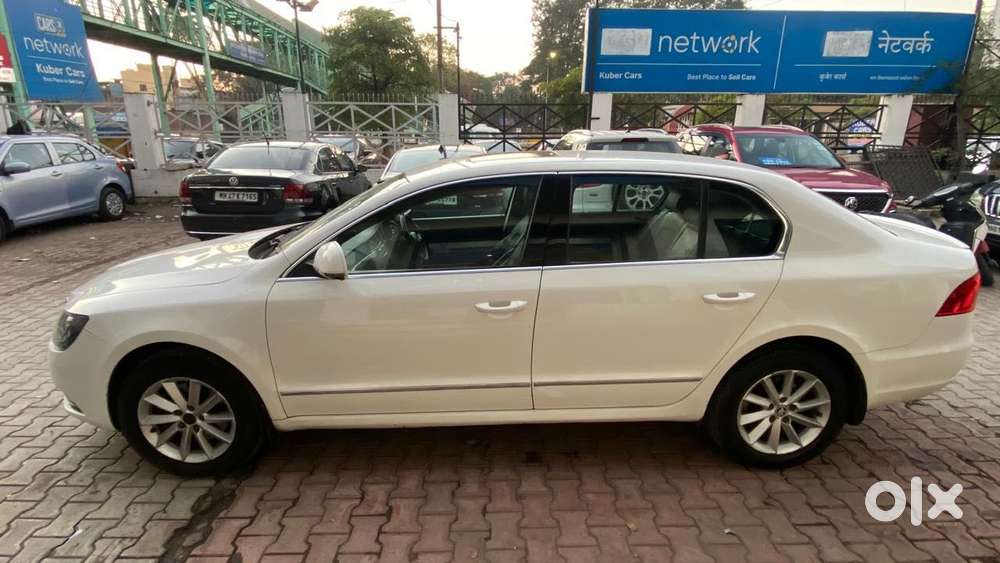 Skoda Superb 2013-2015 Elegance 1.8 Tsi Mt, 2015, Petrol