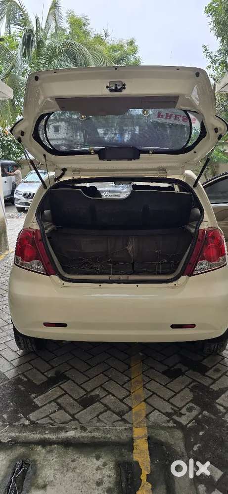 Chevrolet Uva 1.2 Lt (top Variant) 2010 Petrol Well Maintained