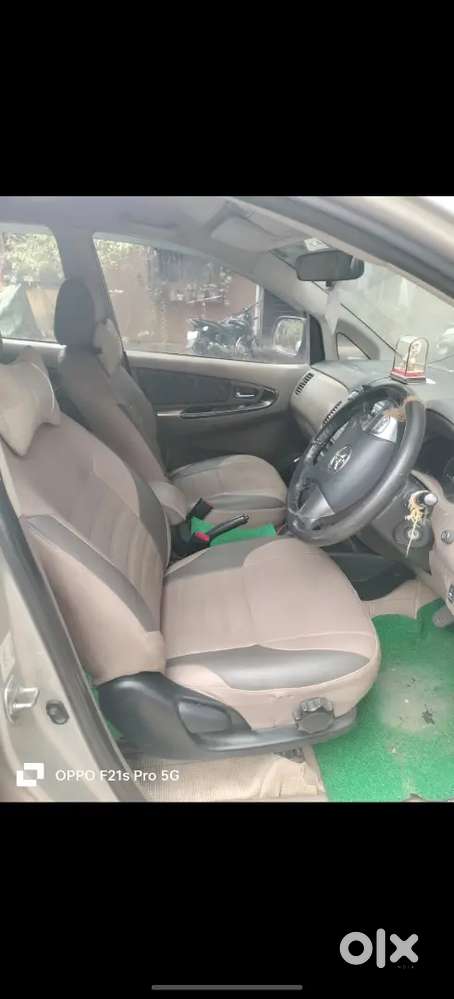 Toyota Innova 2015
