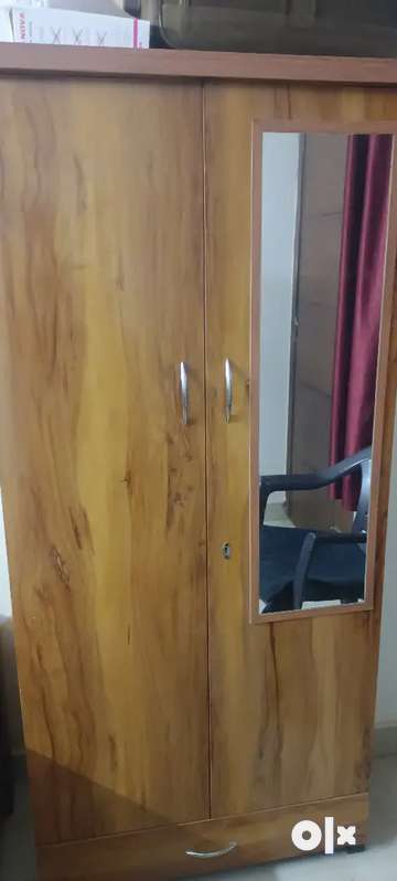 Old wardrobe on sale in olx