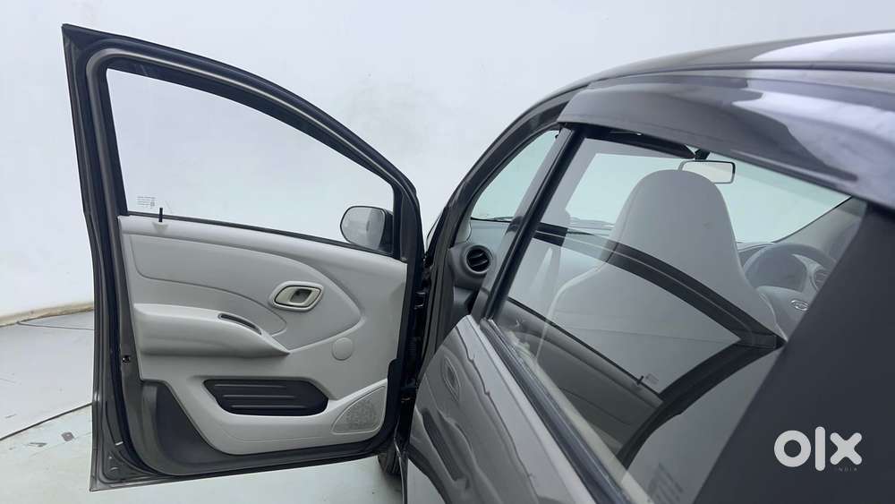 Datsun Redigo T Option, 2016, Petrol