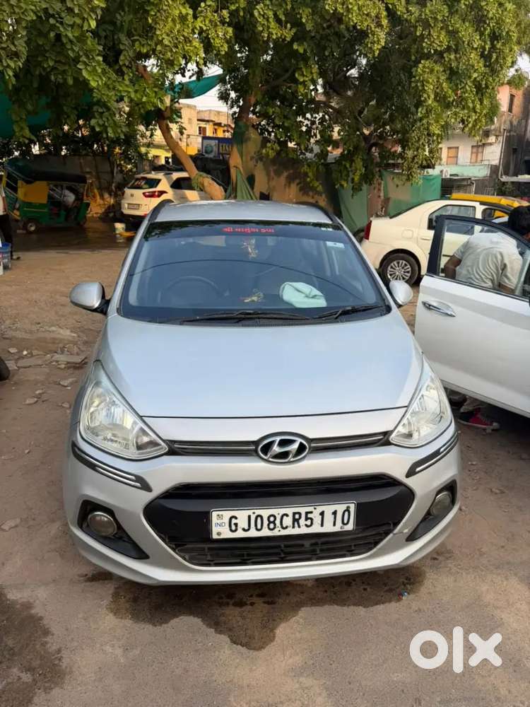 Hyundai Grand I10 Sportz Diesel 2015  Manual  Good Condition