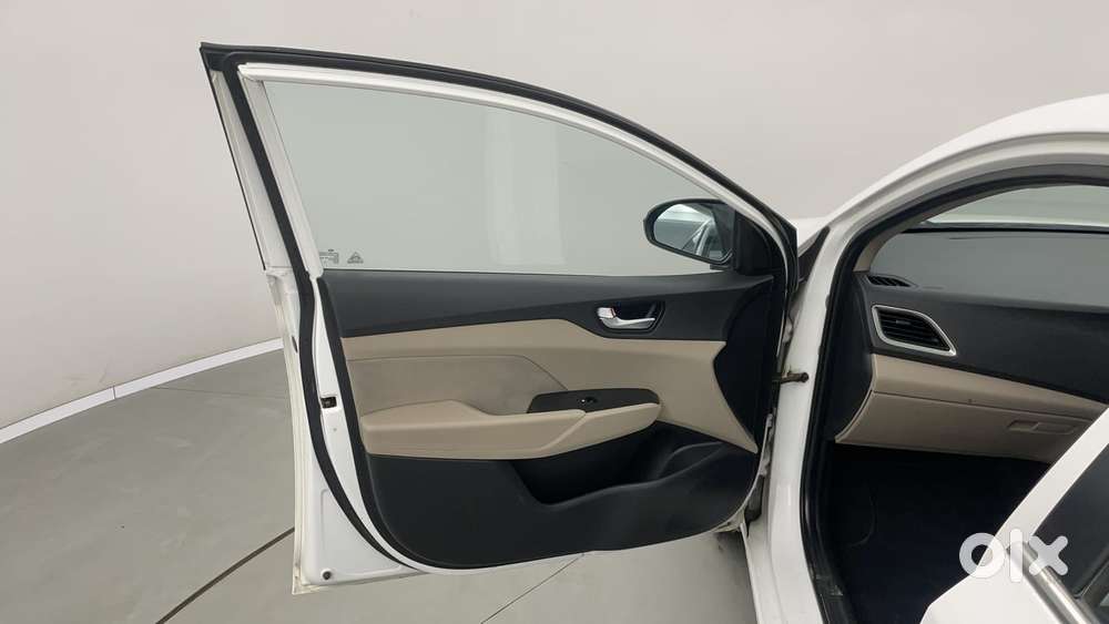 Hyundai Verna [2015-2017] Fluidic 4s 1.6 Crdi Sx (o) At, 2019, Petro..