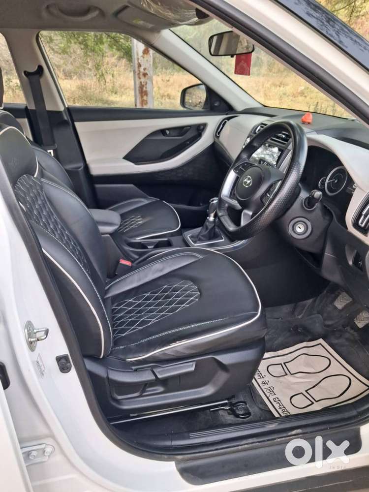 White Creta Diesel Jan2023 Model 24500kms 1st Owner