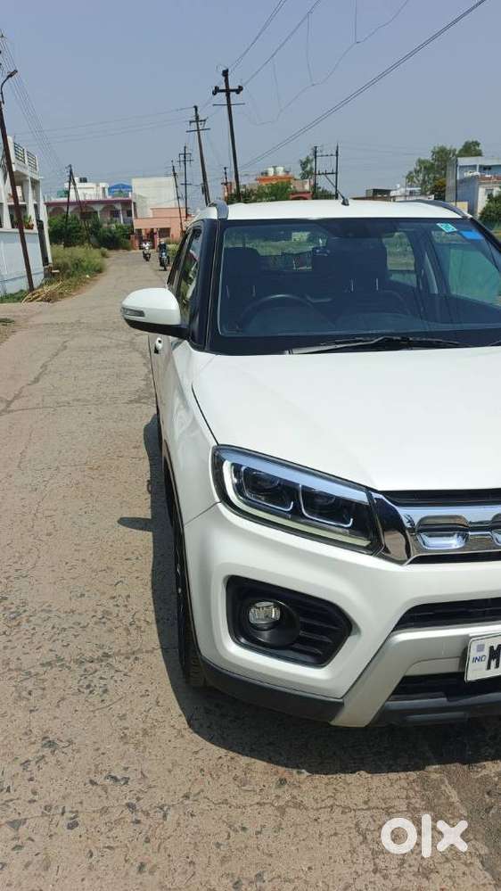 Maruti Suzuki Brezza 1.5 Zxi Plus At Smart Hybrid, 2022, Petrol