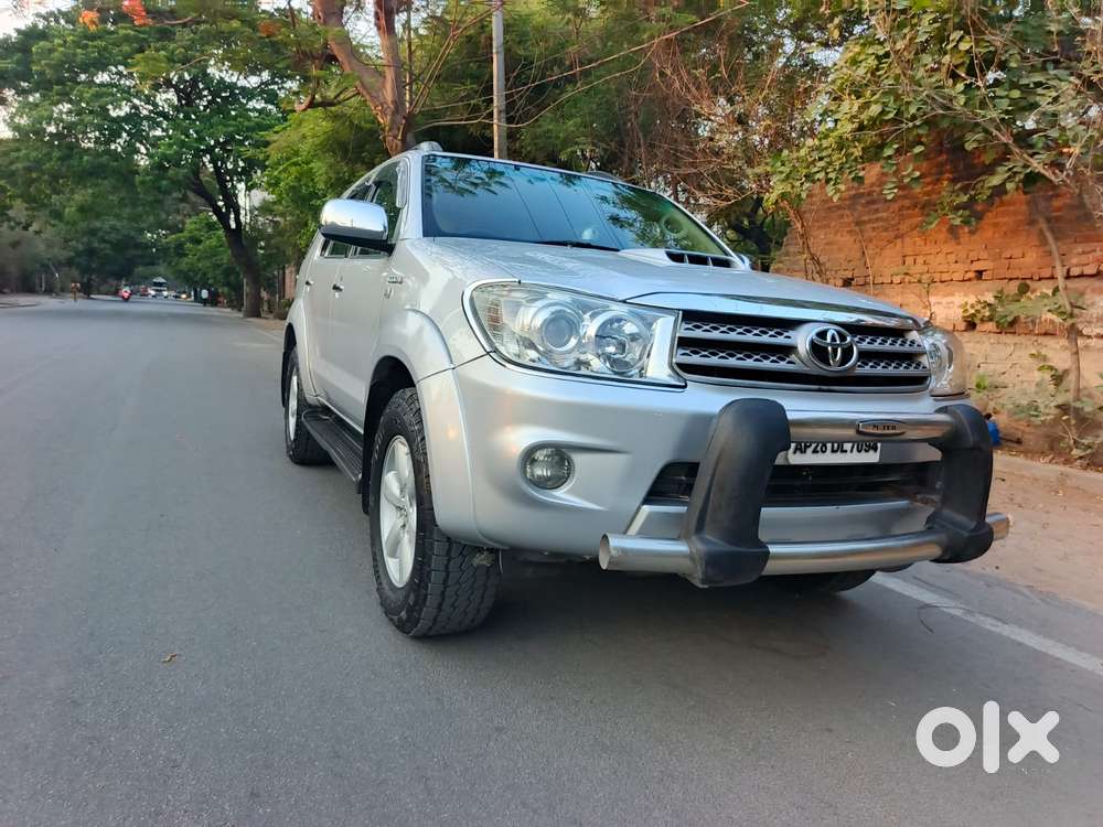 Toyota Fortuner 3.0 4x4 Manual, 2011, Diesel