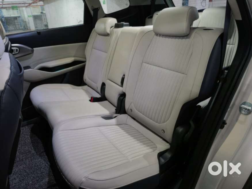 Kia Carens Clavis Ev, 2025, Electric