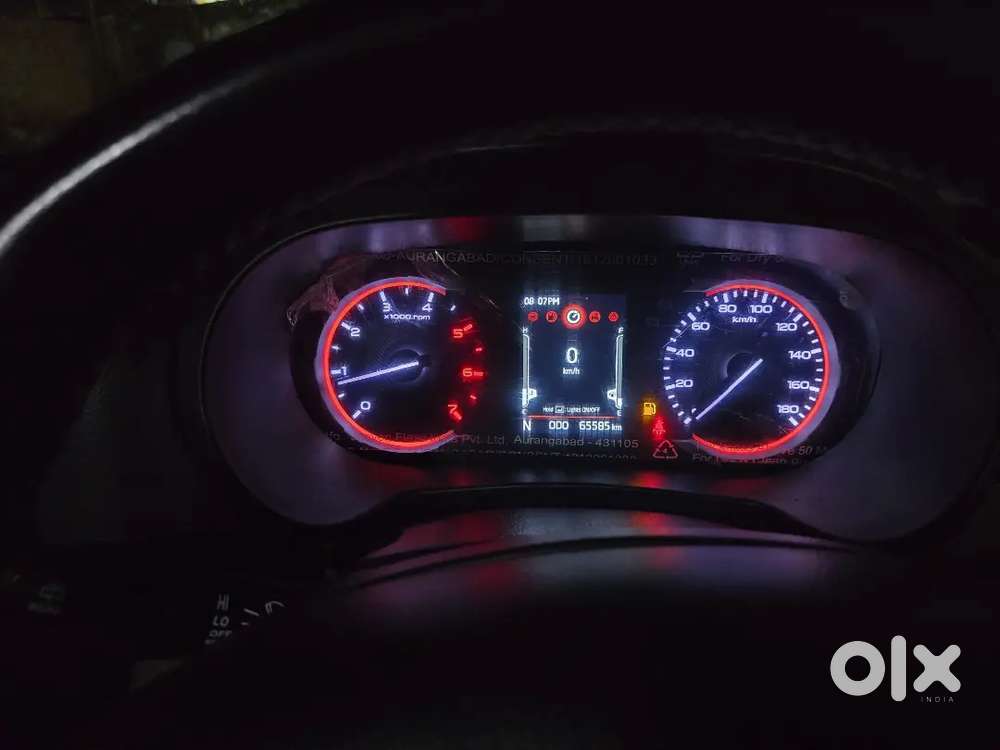 Mahindra Thar Top Model 2021  4*4