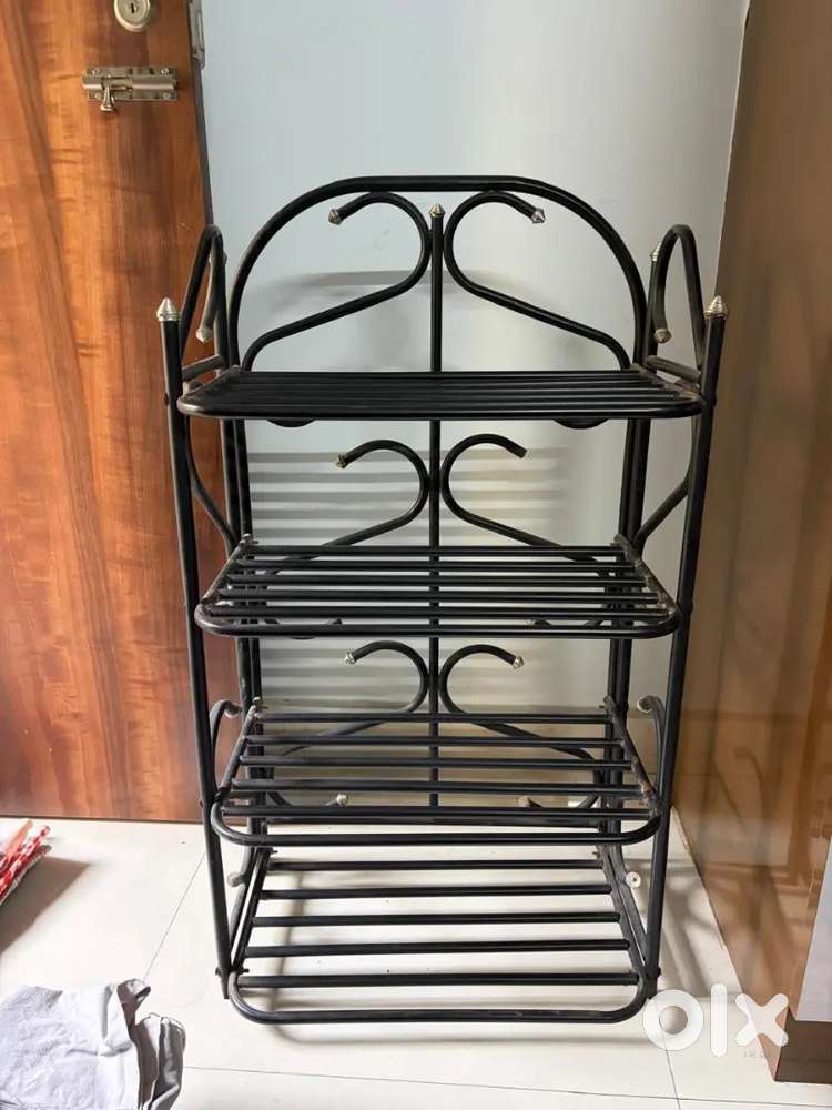 Black Metal 4-Tier Shoe Rack/ Shoe Stand