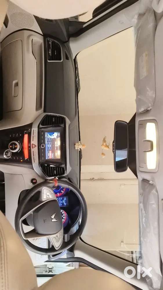 Mahindra Xuv 300 W8