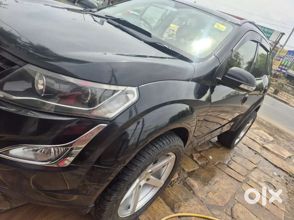 Mahindra Xuv500 2019 Diesel 105000 Km Driven W5