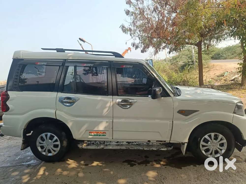 Mahindra Scorpio 2015 Diesel Manual 9 Str