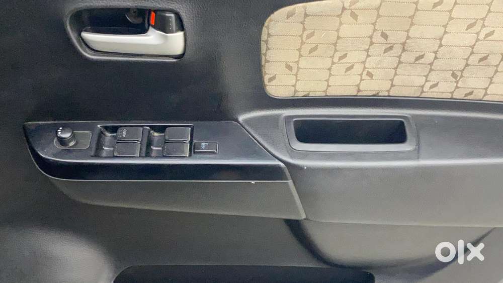Maruti Suzuki Wagon R Vxi Amt, 2017, Petrol