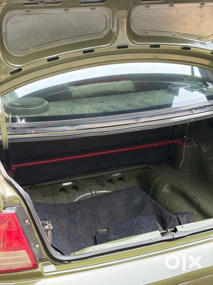 Maruti Suzuki Esteem 2002 Petrol Well Maintained