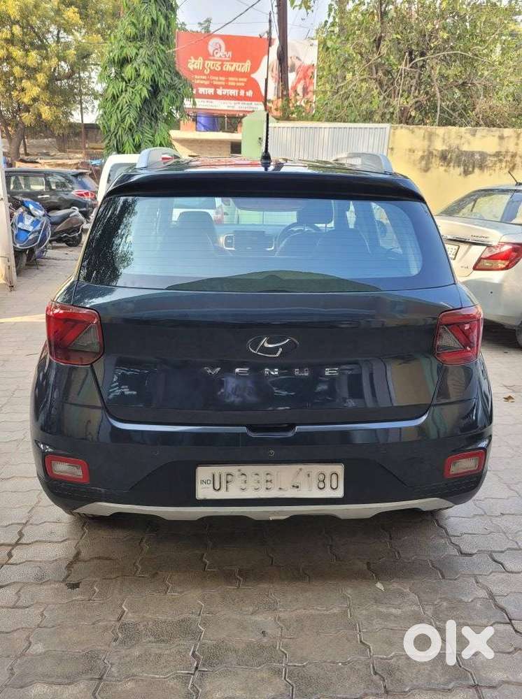 Hyundai Venue 1.2 S Plus, 2020, Petrol