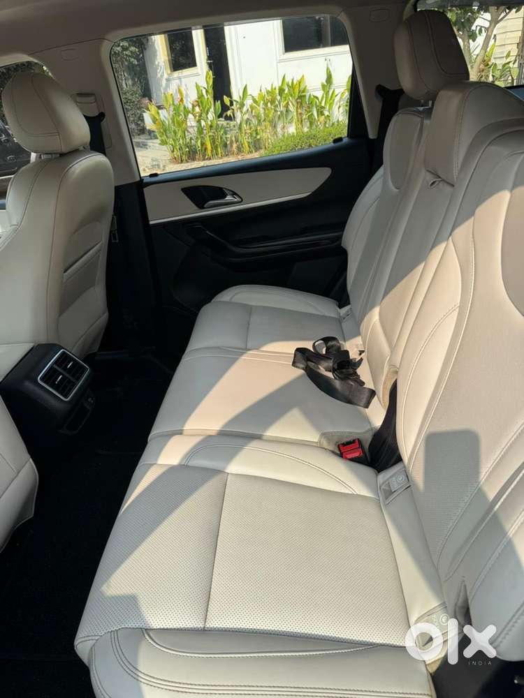 Mahindra Xuv700 2.2 Ax 7 Diesel Mt Str, 2023, Diesel