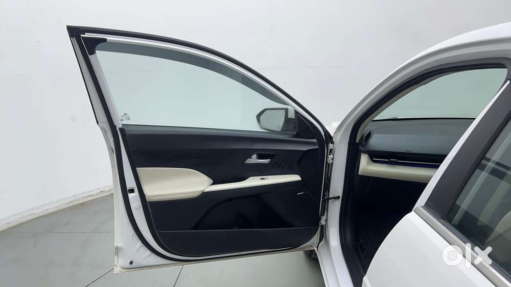 Hyundai Verna 1.5 Sx (o) Petrol Mt, 2023, Petrol