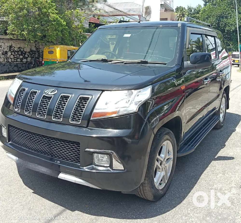 Mahindra Tuv 300 P8 Plus 2018