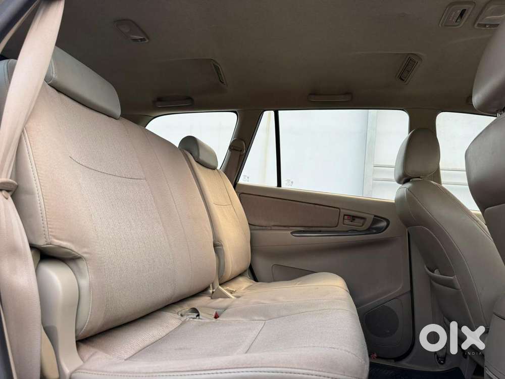 Toyota Innova 2.5 Gx 7 Str Bs-iii, 2011, Diesel