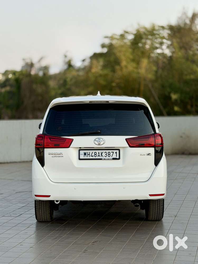Toyota Innova Crysta