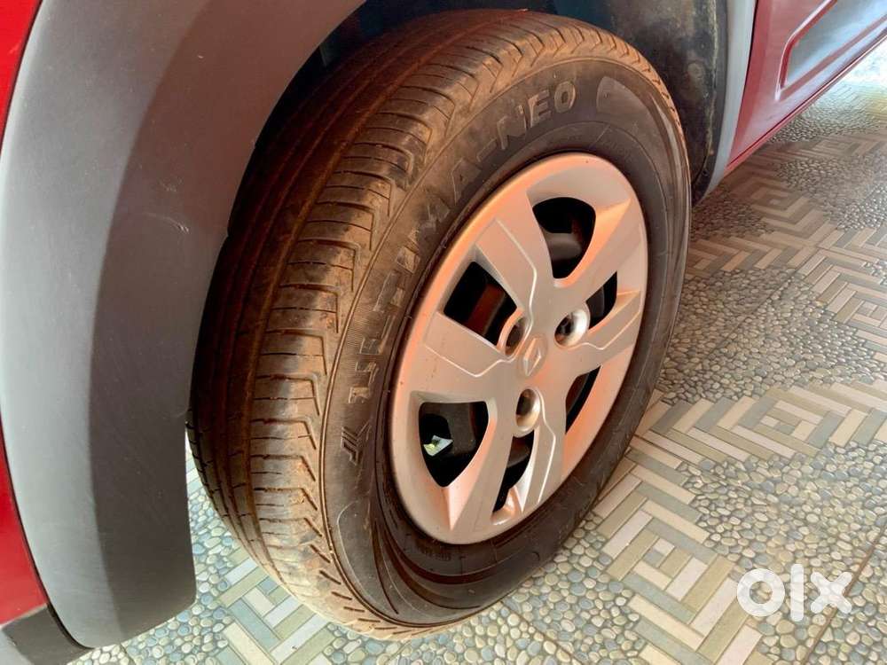 Teacher Maintained Renault Kwid Rxt High-end With Full Showroom Track