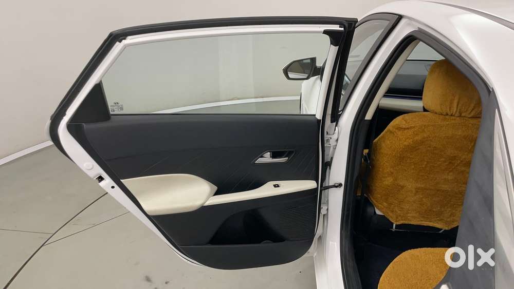 Hyundai Verna 1.5 Sx Petrol Mt, 2023, Petrol