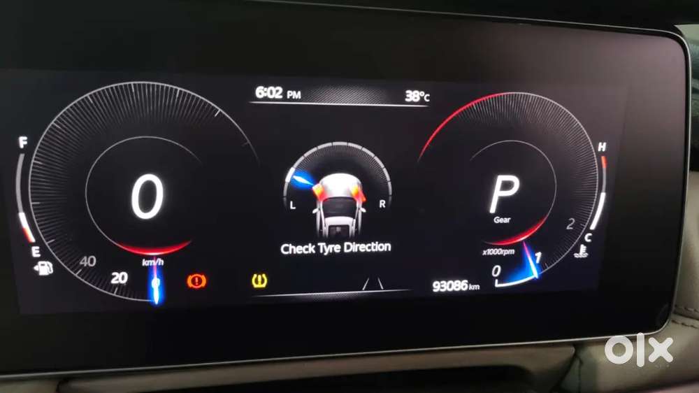 Mahindra Xuv700 2.0 Petrol 2021 Automatic Electric Blue Colour