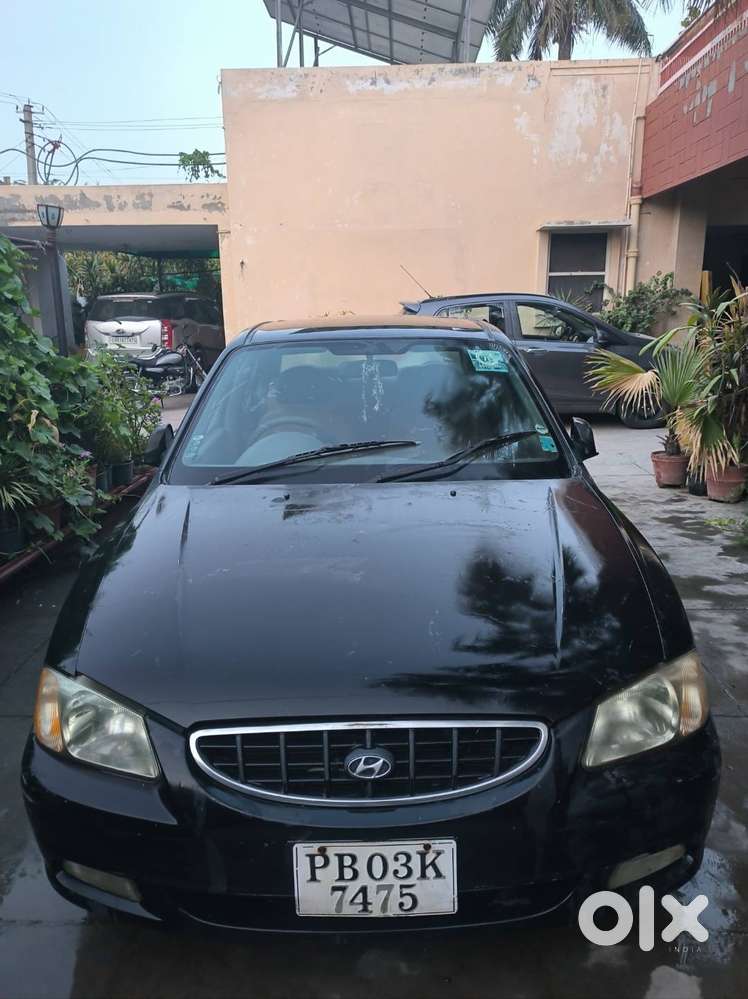 Black Hundai  Accent Car