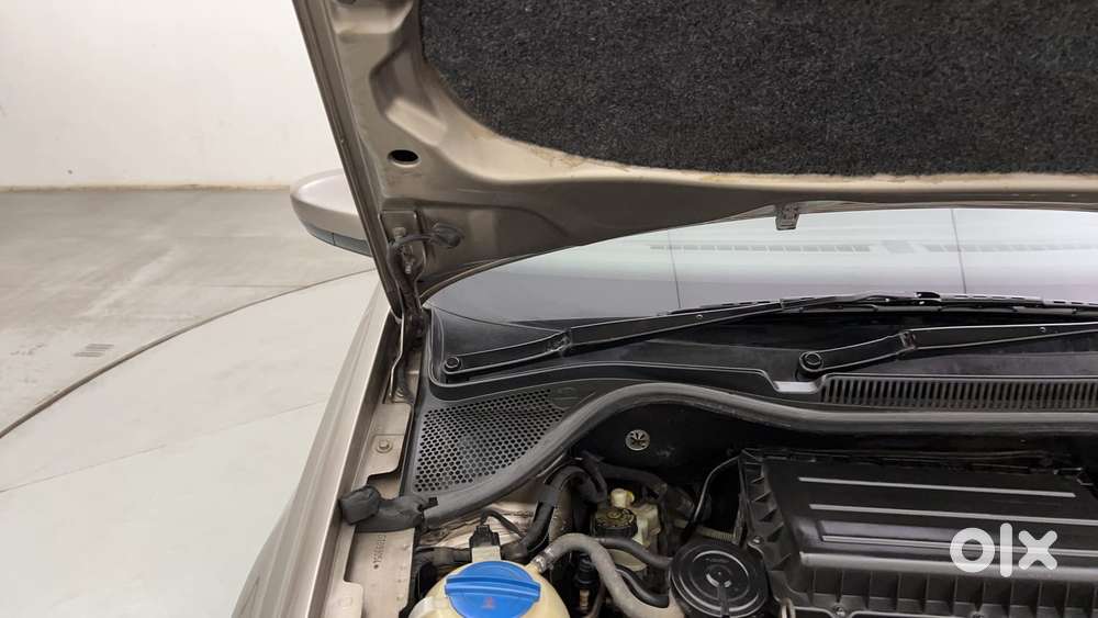 Volkswagen Vento 1.6 Highline, 2016, Petrol