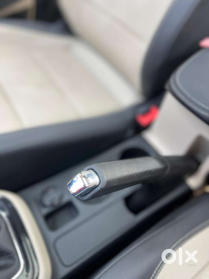 Skoda Slavia 1.5 Tsi Style At, 2024, Petrol