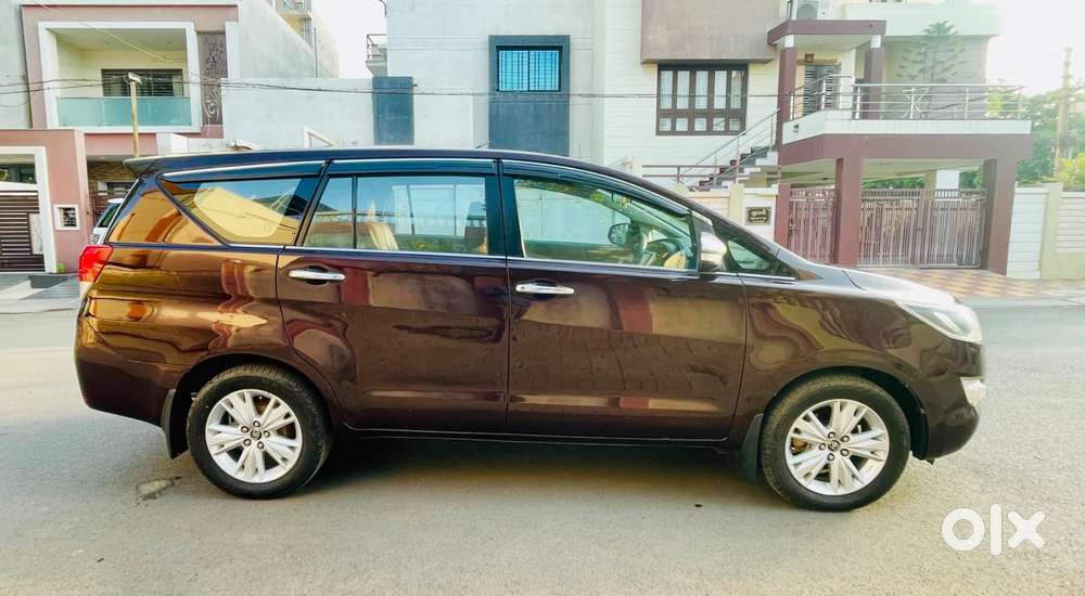 Toyota Innova Crysta 2.8z Automatic, 2016, Diesel