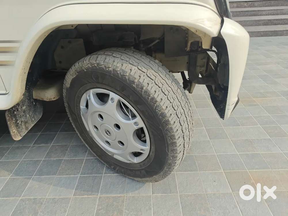 Manhindra Bolero B6 Optional Original Paint