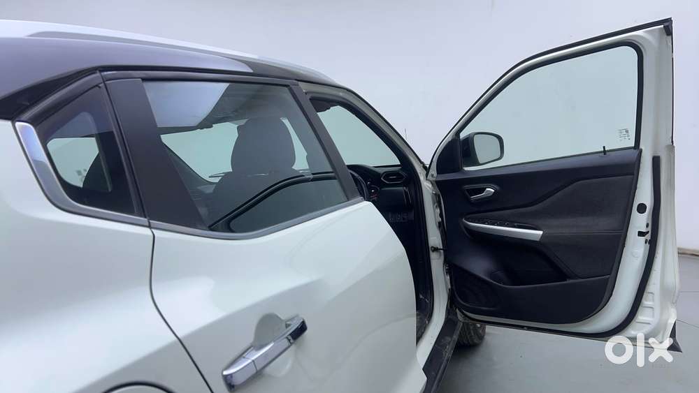 Nissan Magnite 1.0 Xv Premium Turbo Cvt, 2021, Petrol