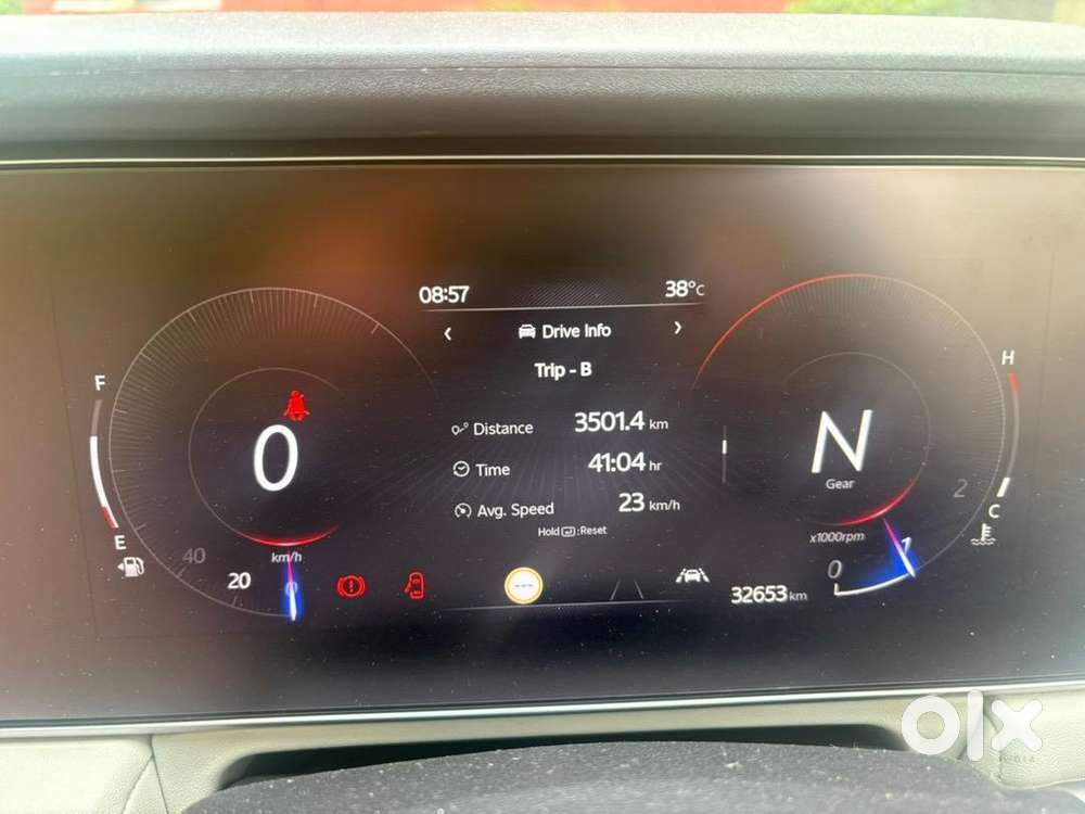 Mahindra Ax7 Luxury Manual Diesel Car 2022