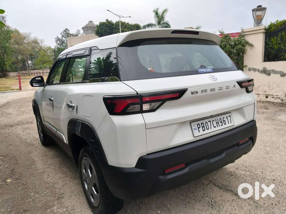 Maruti Suzuki Brezza 1.5 Vxi Smart Hybrid, 2024, Petrol