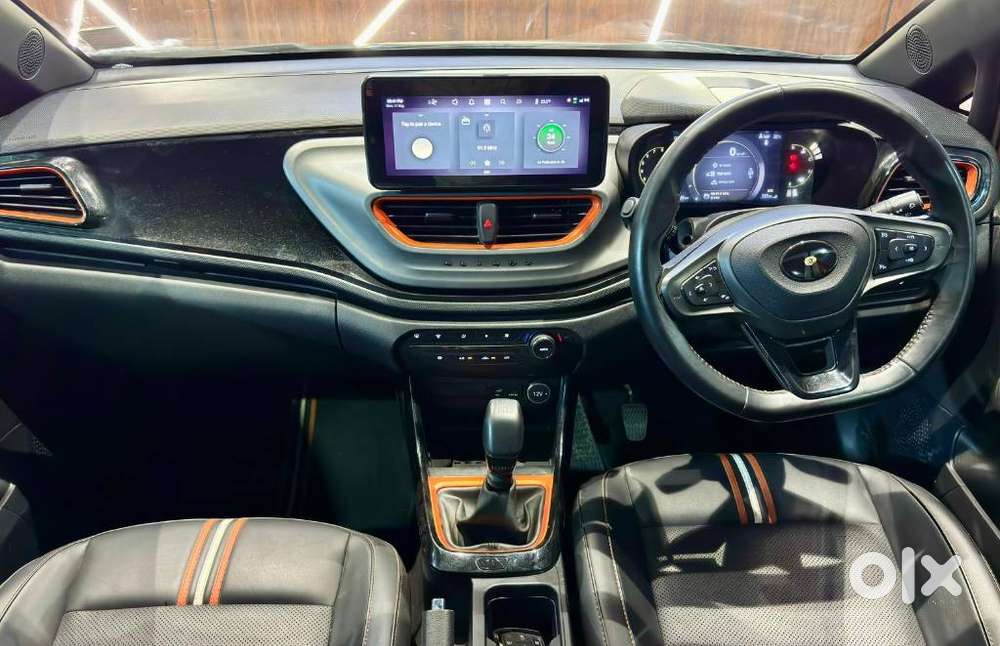 Tata Altroz 1.2 Xt I-turbo Petrol, 2025, Petrol