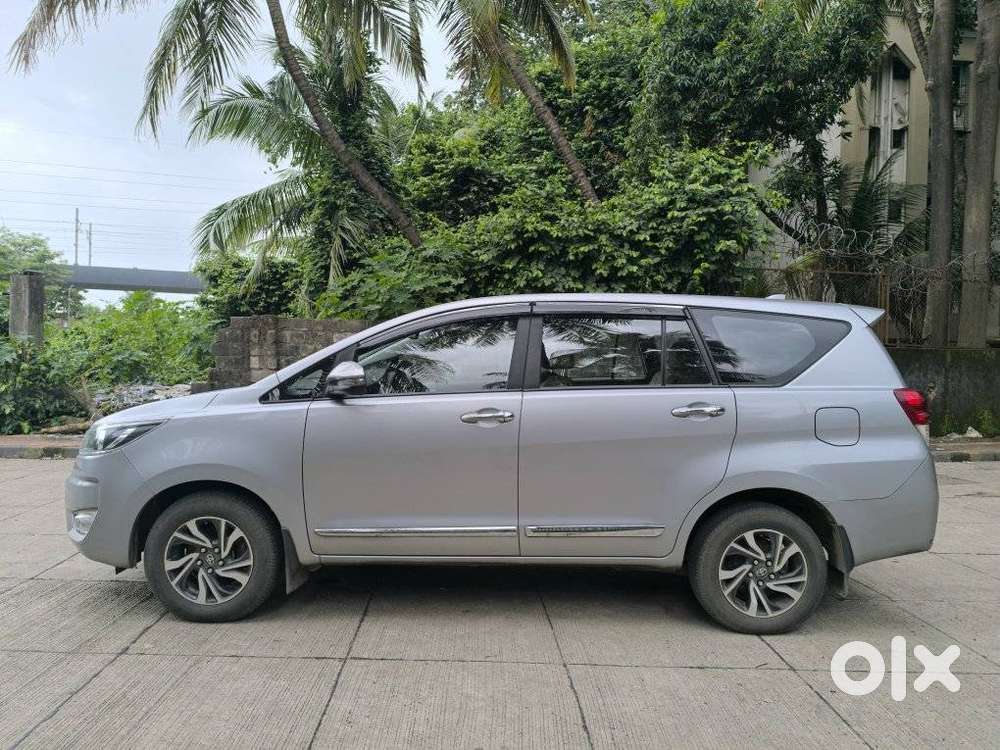Toyota Innova Crysta 2.4 G Mt, 2024, Diesel