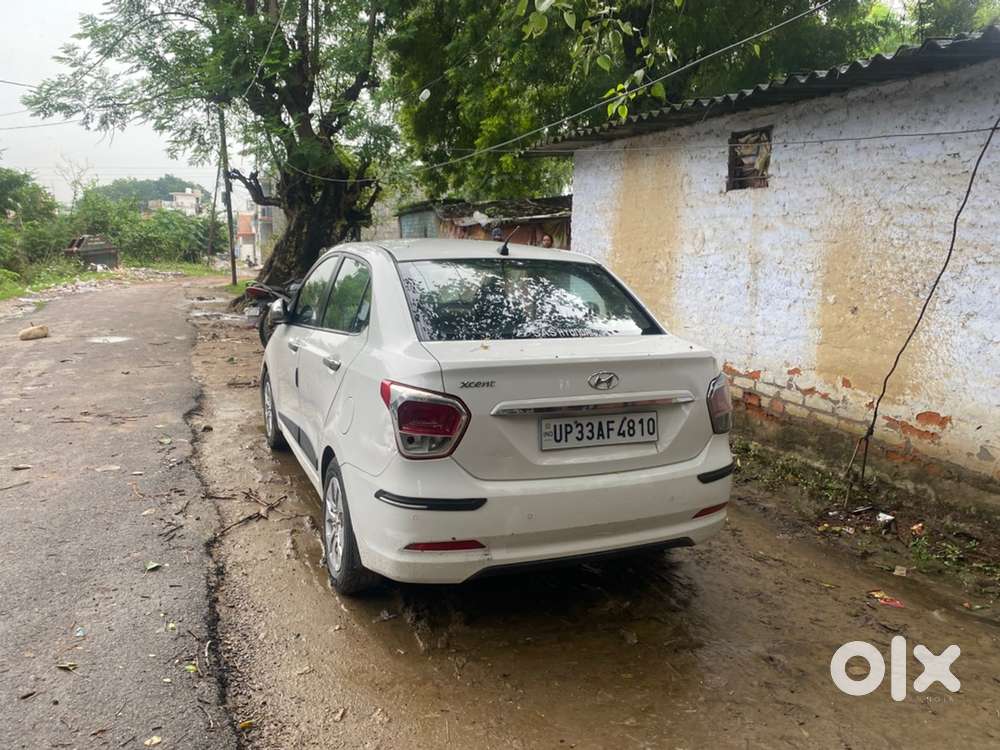 Hyundai Xcent Petrol 2015