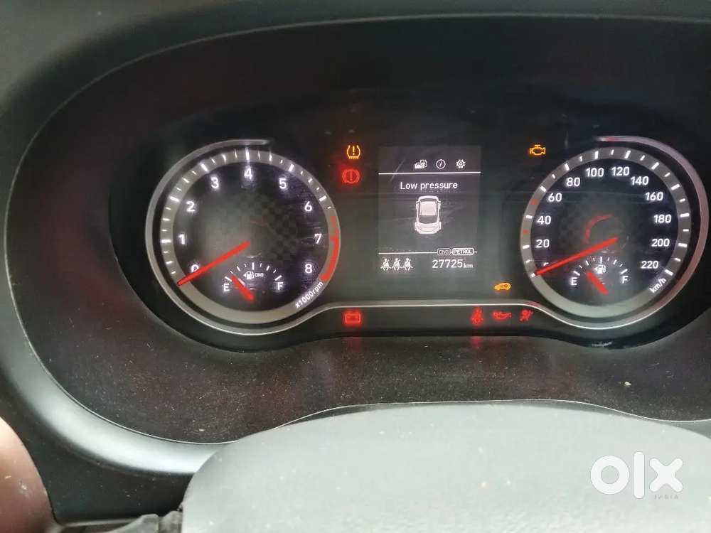 Hyundai Aura Sx Cng 2025